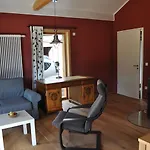 Holzmichel Apartman *